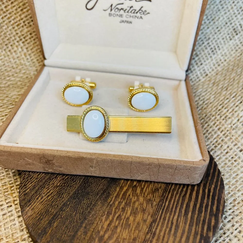 Vintage Noritake Sun Eagle Glacier Milk Glass Gold Plated Cufflinks Tie Clip Set